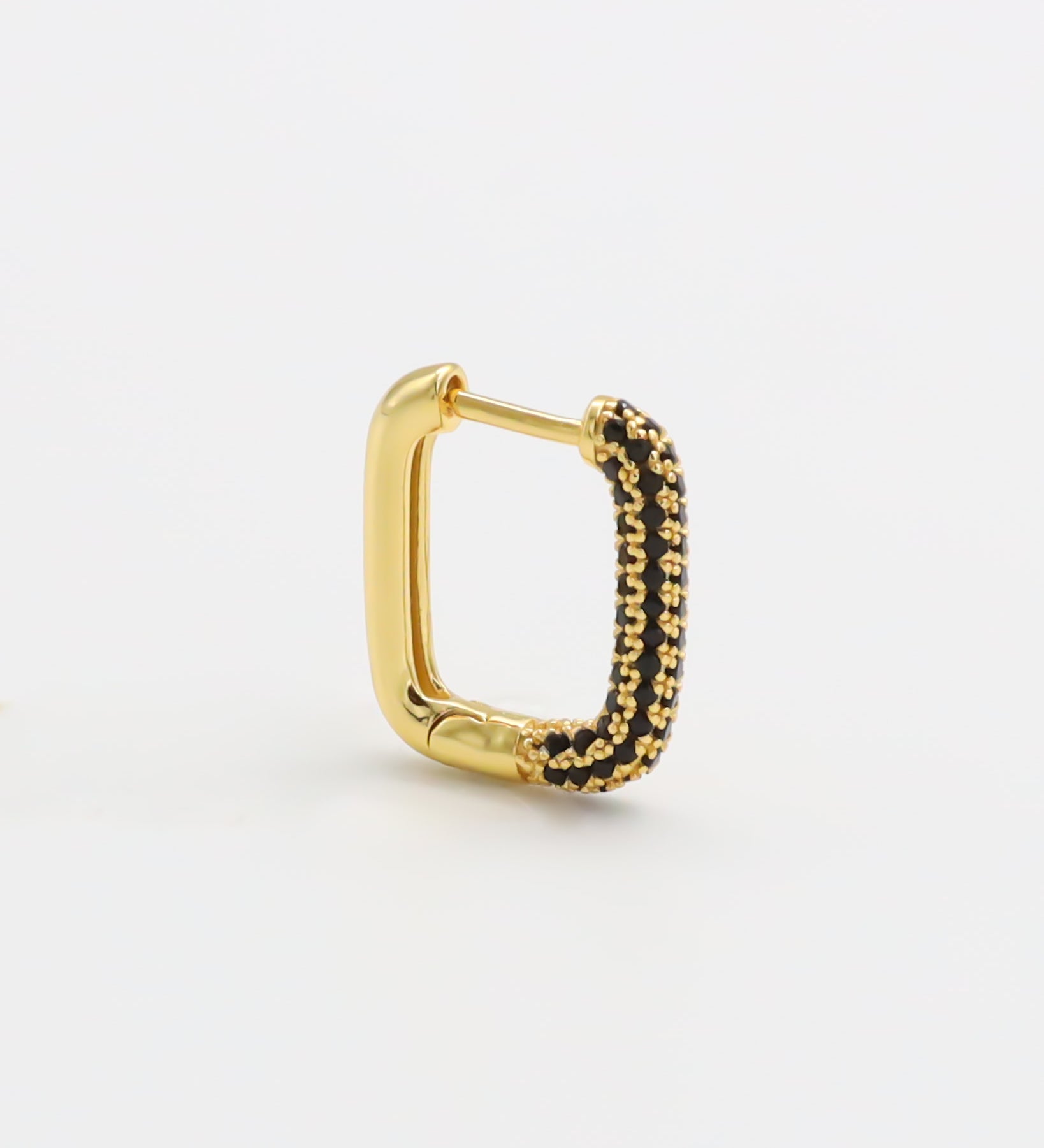 Cheryl Earring