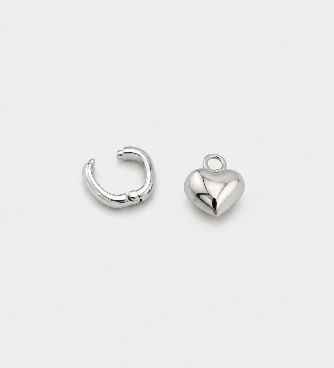 Cara_Pendant_Silver_without_Hook.png