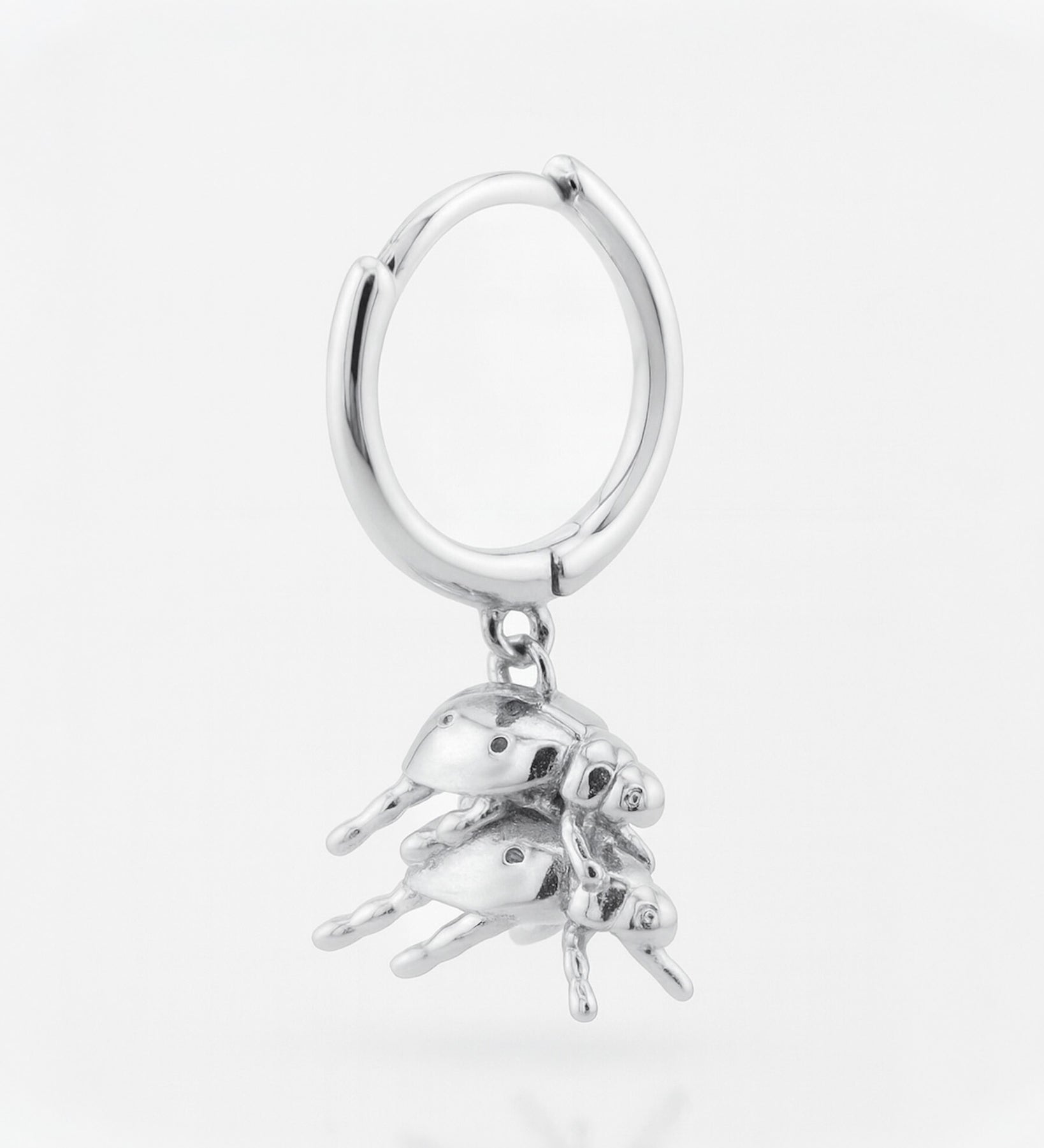 Chafer_Earring_Silver_Right_Single.jpg