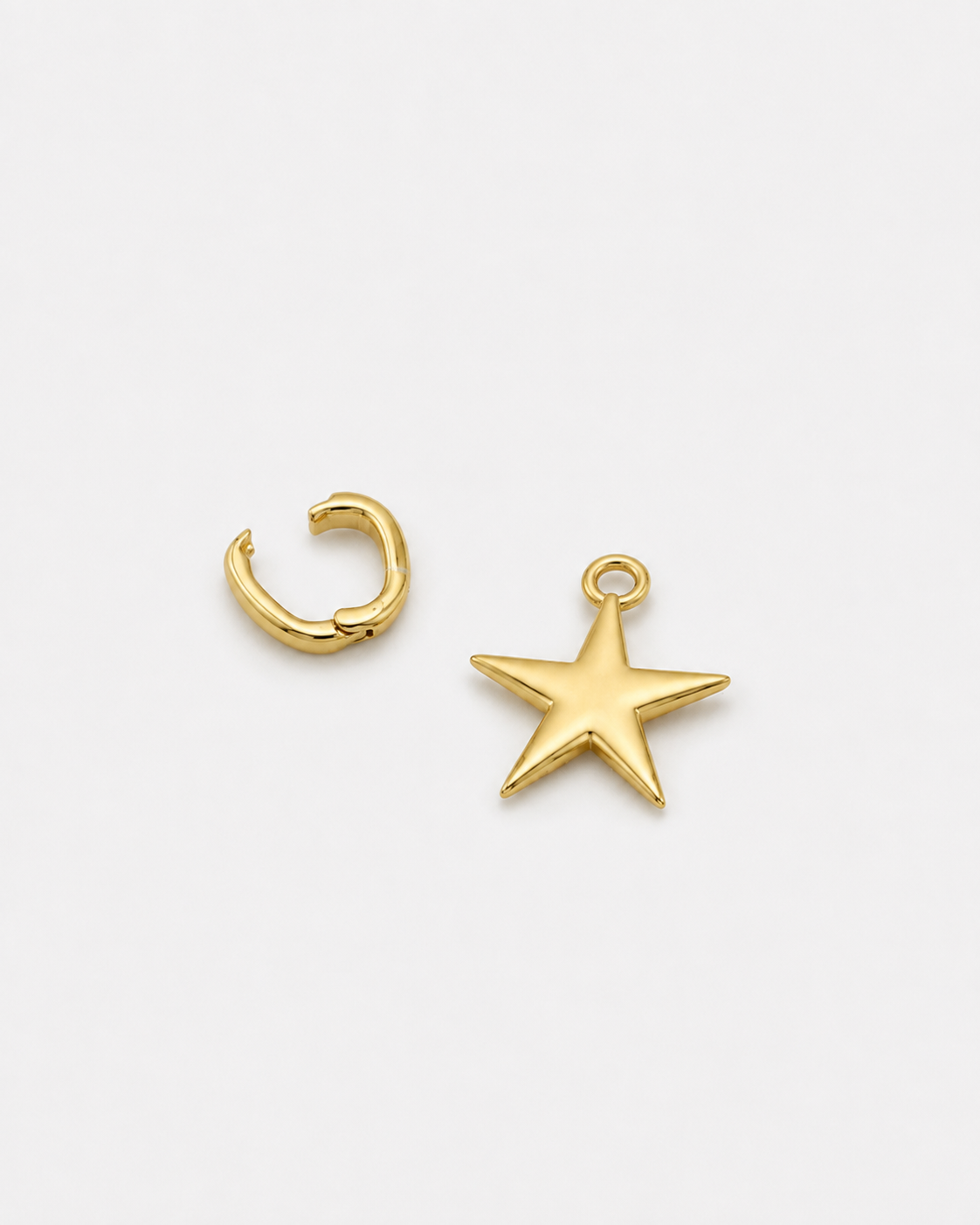 DEMOND Charm Pendant