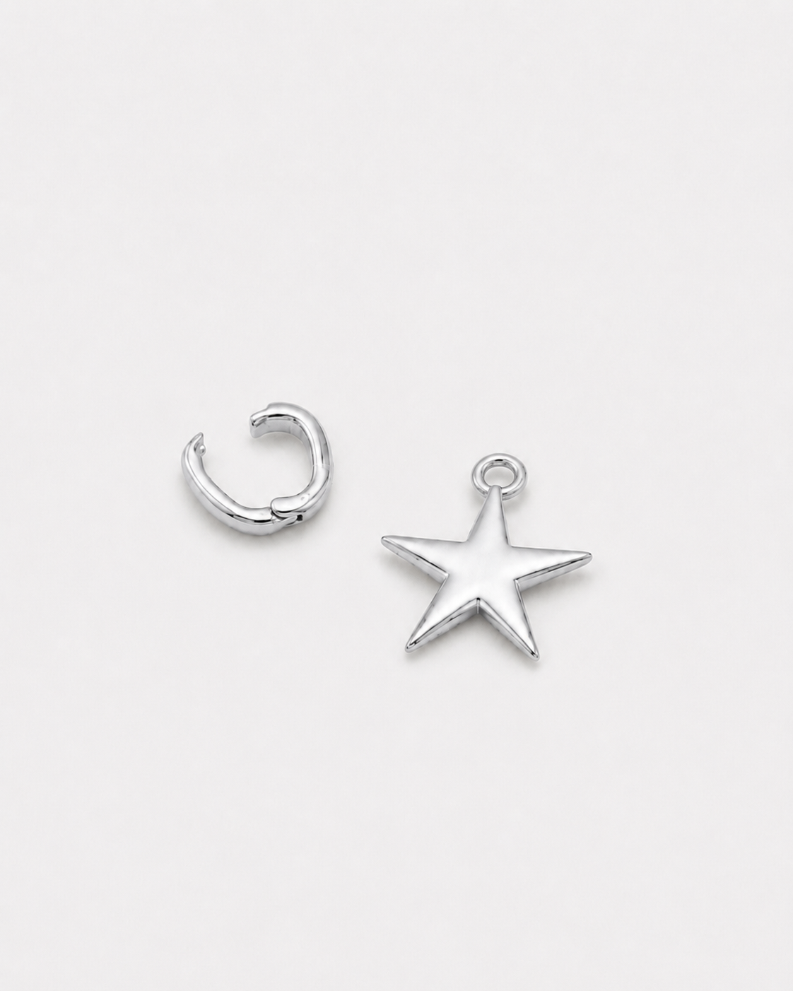 DEMOND Charm Pendant