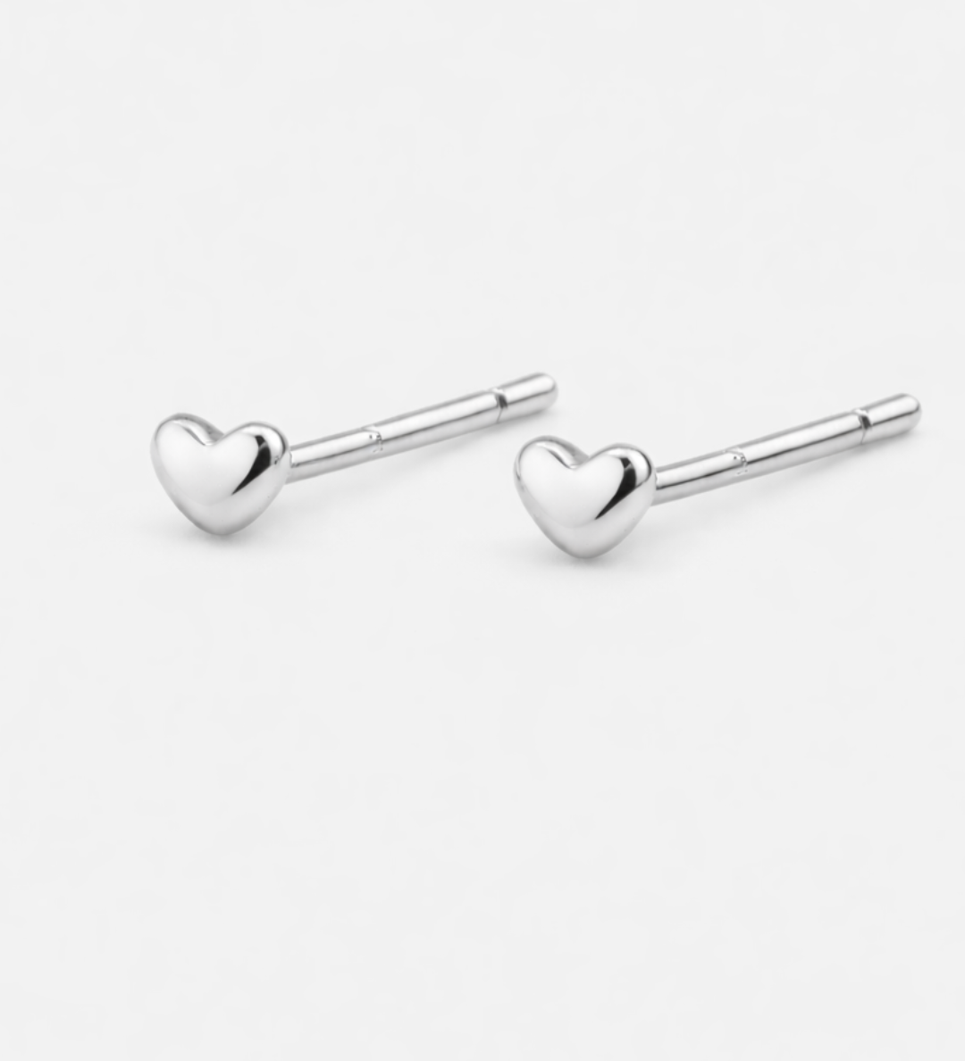 Dean_Earring_Silver_Pair_01635d20-4224-46b5-a726-f071678a696d.png