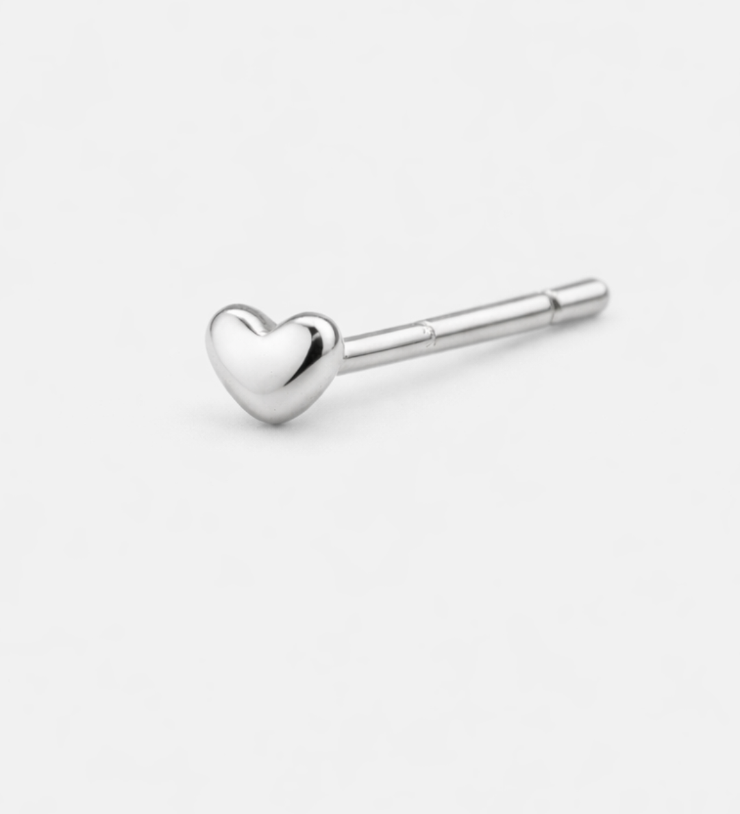 Dean_Earring_Silver_Single_b0f5129c-e631-4892-be8a-817c929cf351.png