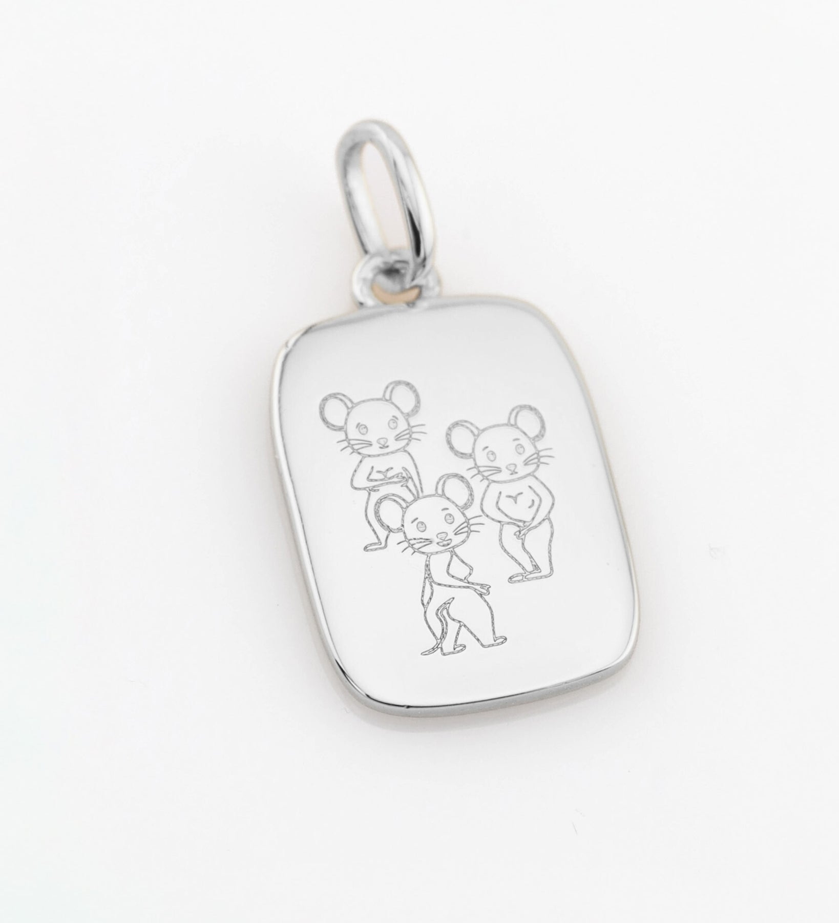 DruuBluttiMuus_Pendant_Silver_1.jpg
