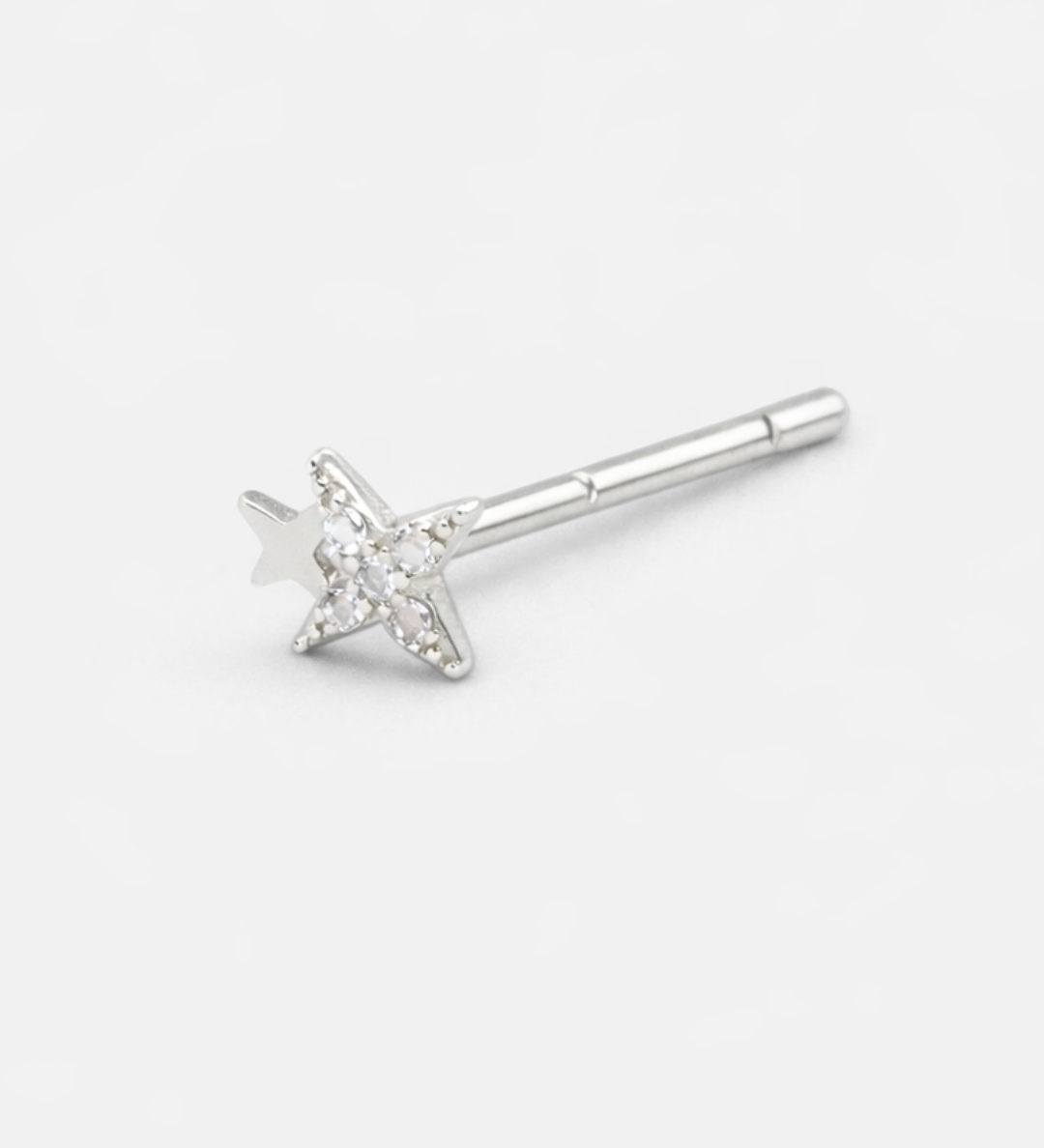 Estelle_Earring_Silver_Single_625f992e-a670-4688-a86b-f8c38b311eba.png