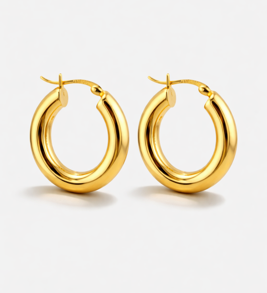 Fergie_Earring_Gold_L_Pair.png