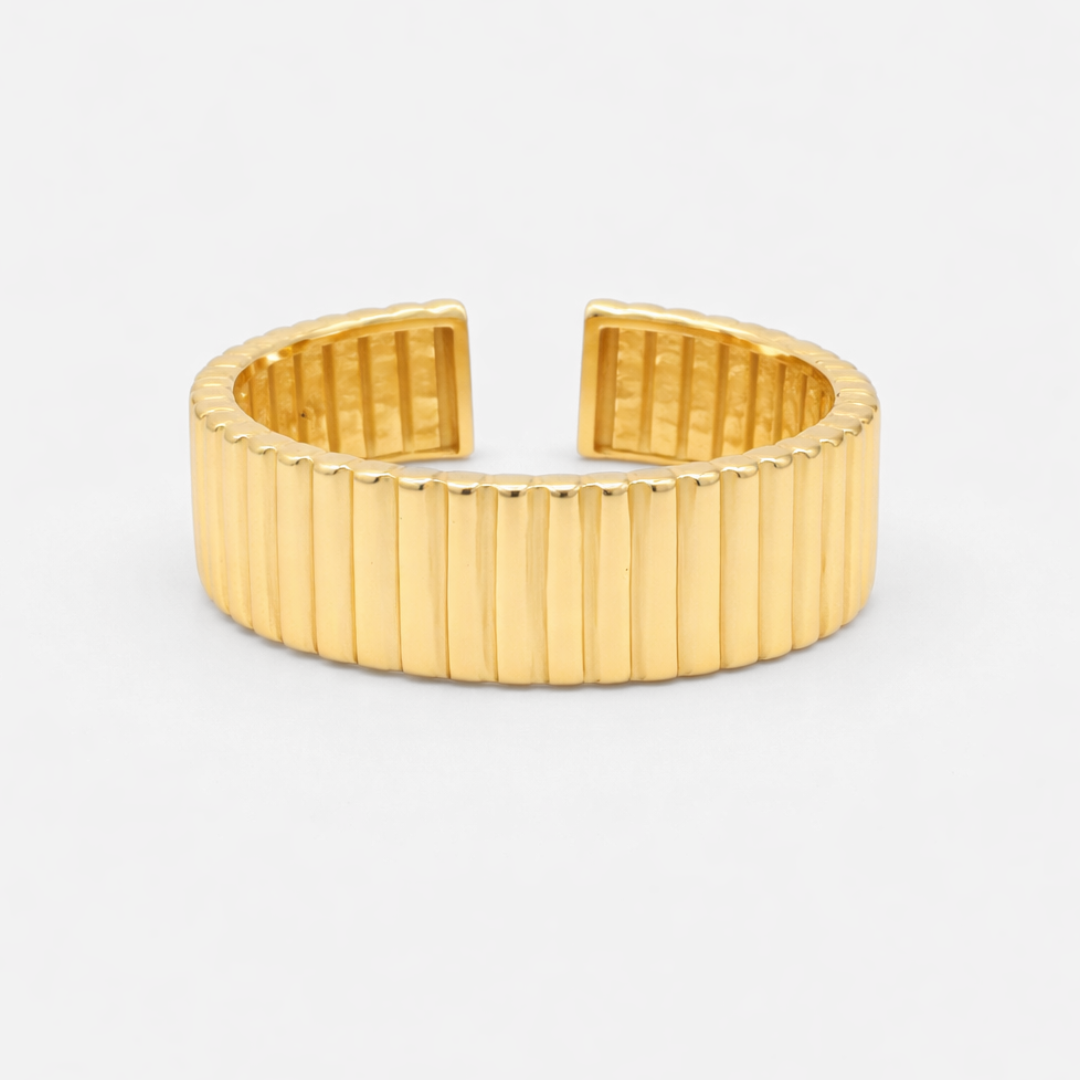 Kim_Ring_Gold_Medium_57098a57-000e-4e56-ab5a-7ac93f8f749f.png