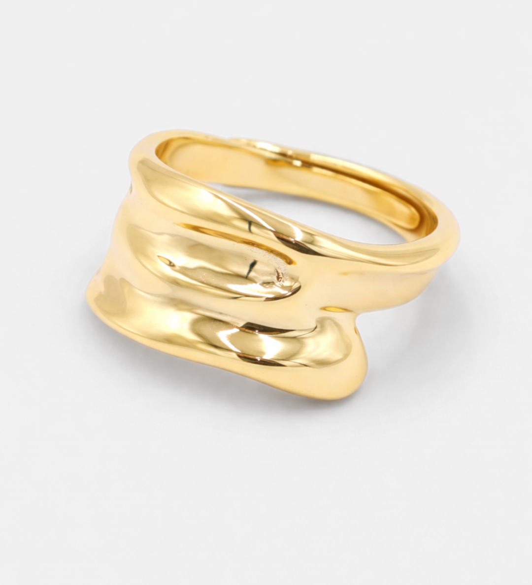 Luca_Ring_Gold_1.png