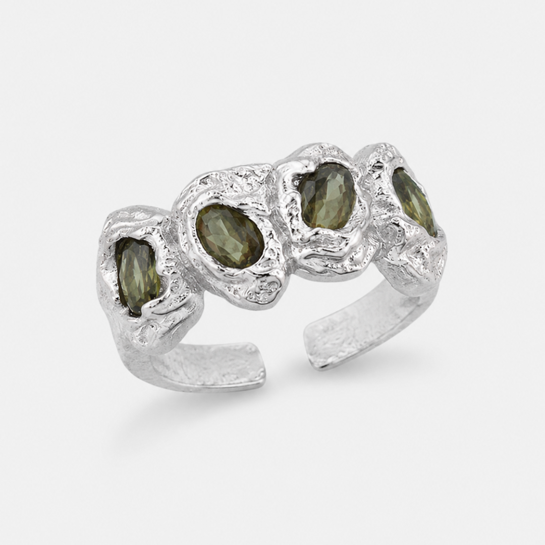 Vany_Ring_Silver_2.png