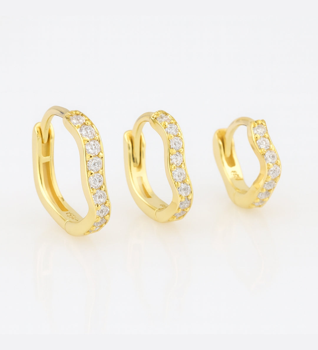 Wiggly_Earrings_Gold_SinglePiece.jpg