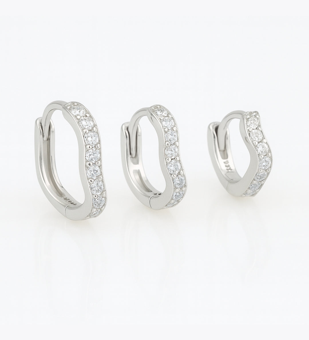 Wiggly_Earrings_Silver_SinglePiece.jpg